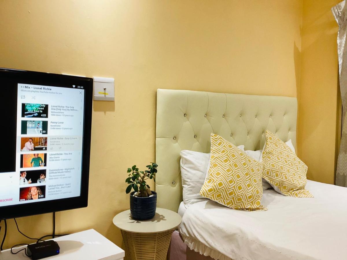 Mowetu Guest House 케이프타운 외부 사진