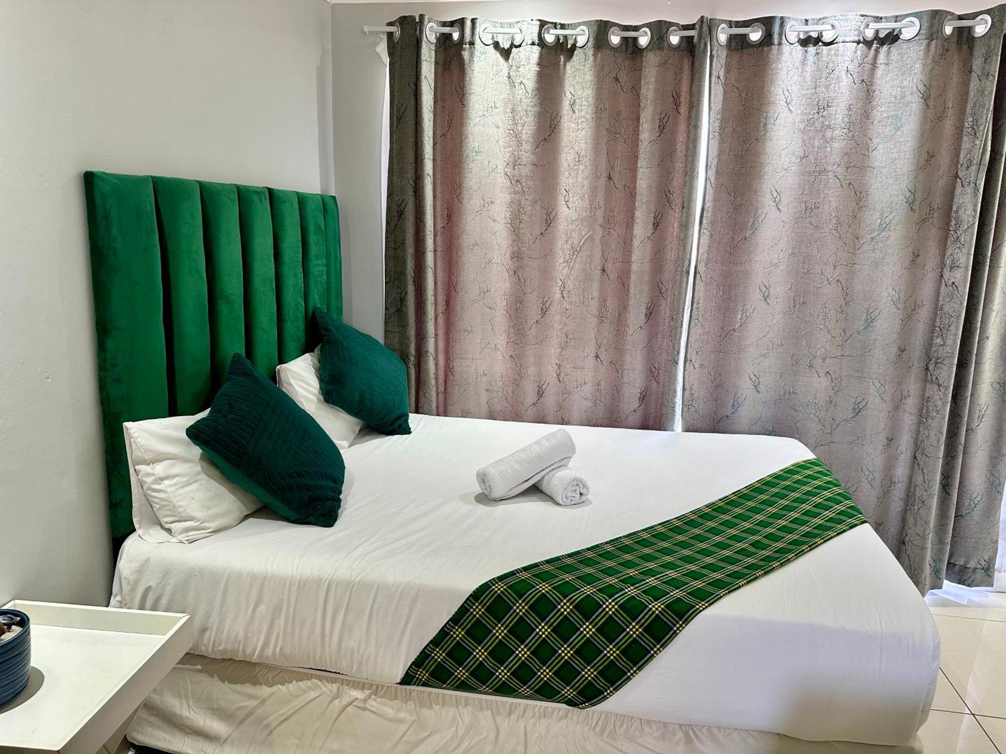 Mowetu Guest House 케이프타운 외부 사진